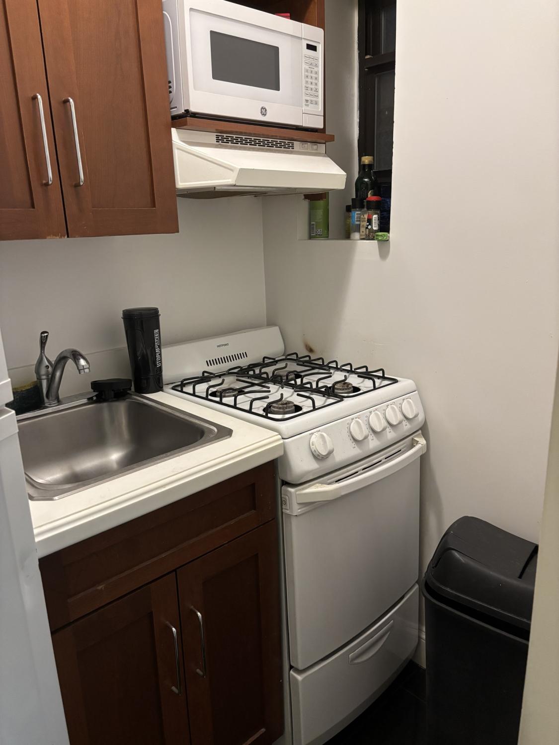 523 East 85th Street New York Image 6