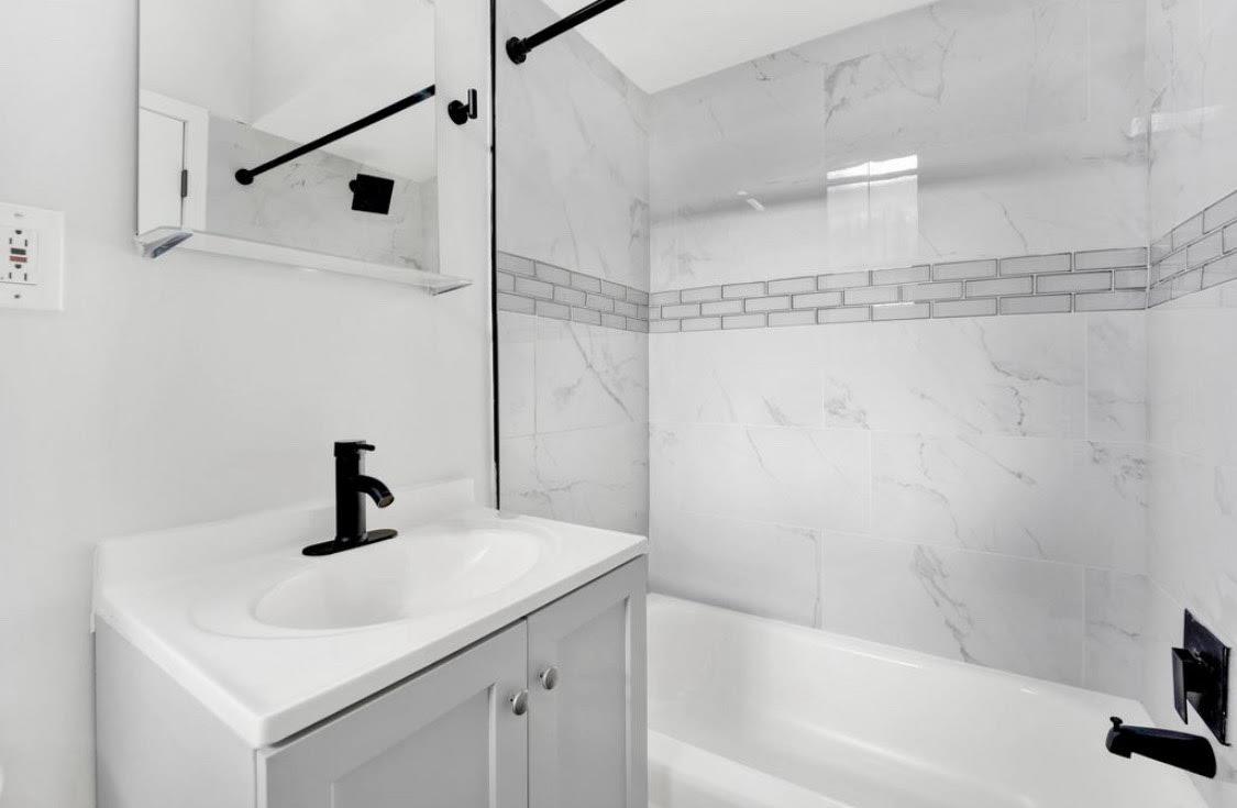 409 E 45th St Chicago Image 12
