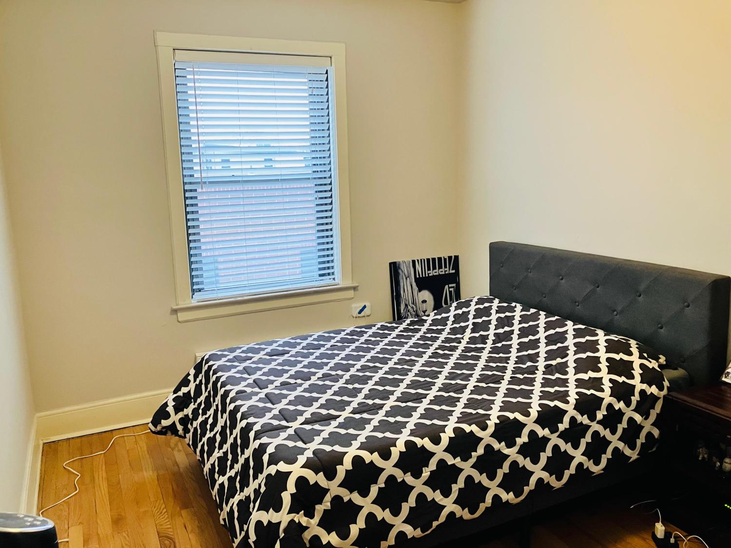 2317.5 N Rockwell St APT 3B Chicago Image 3