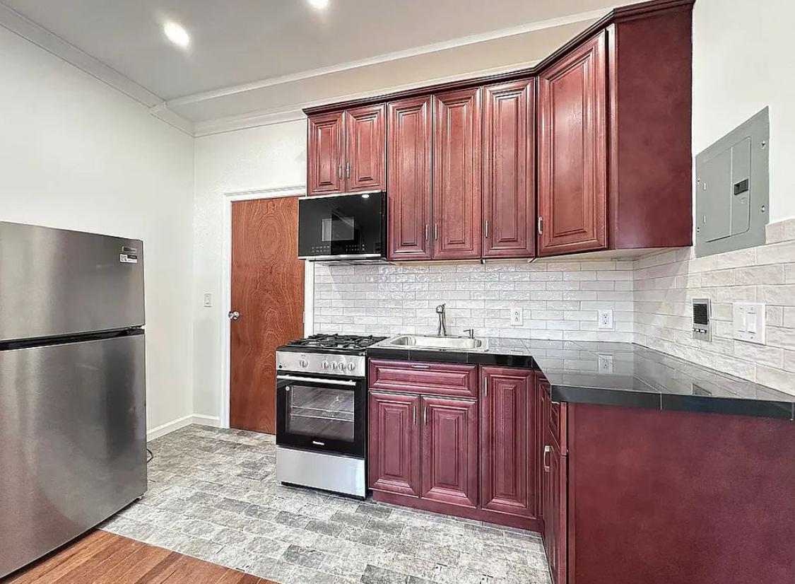 283 Clermont Ave, Brooklyn New York Image