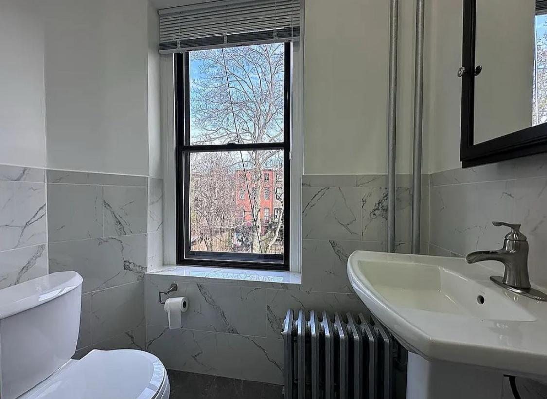 283 Clermont Ave, Brooklyn New York Image 4