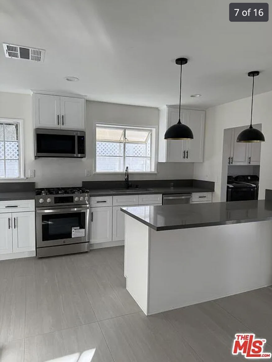 Tarzana Los Angeles Image
