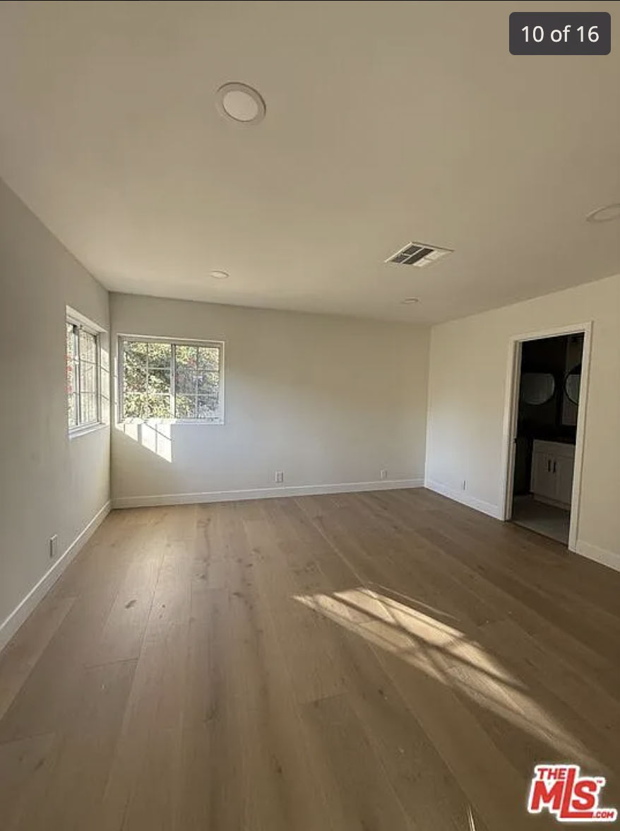 Tarzana Los Angeles Image 7