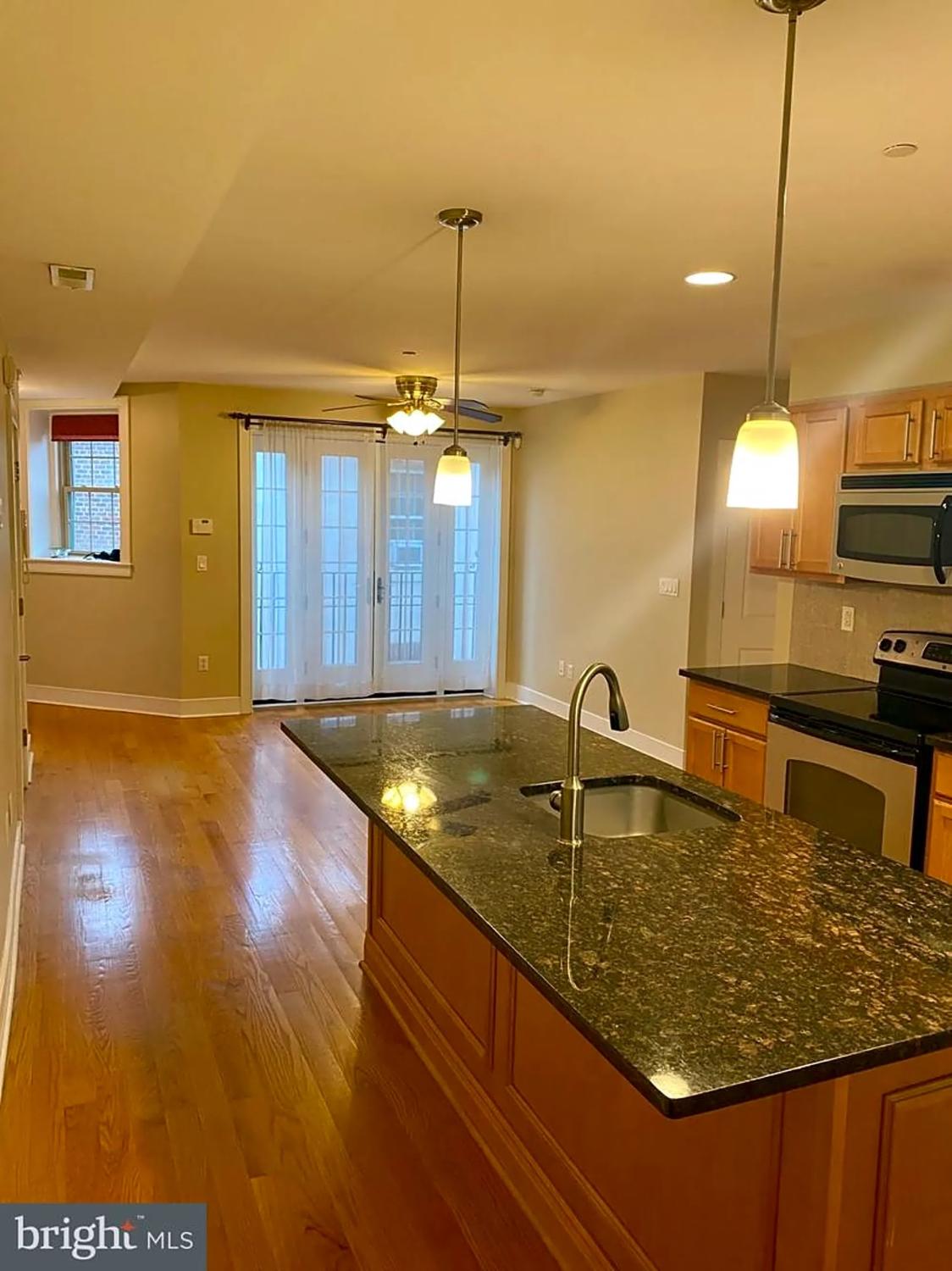 4300 Spruce St, Unit A402 Philadelphia Image 2
