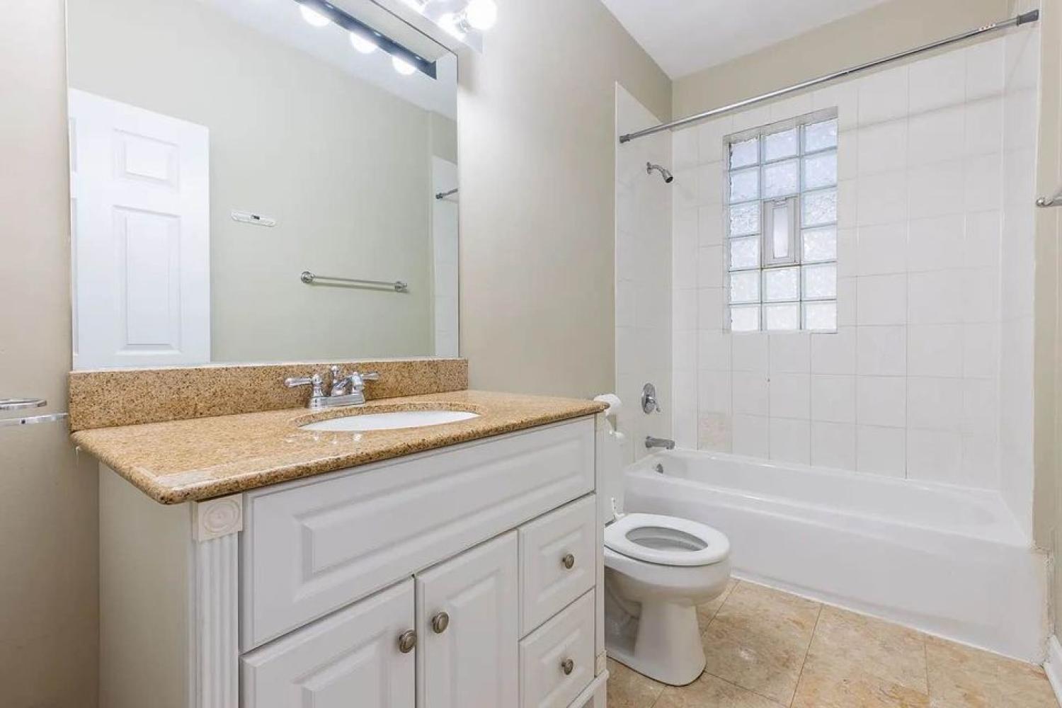 1536 W Haddon Ave Chicago Image 10