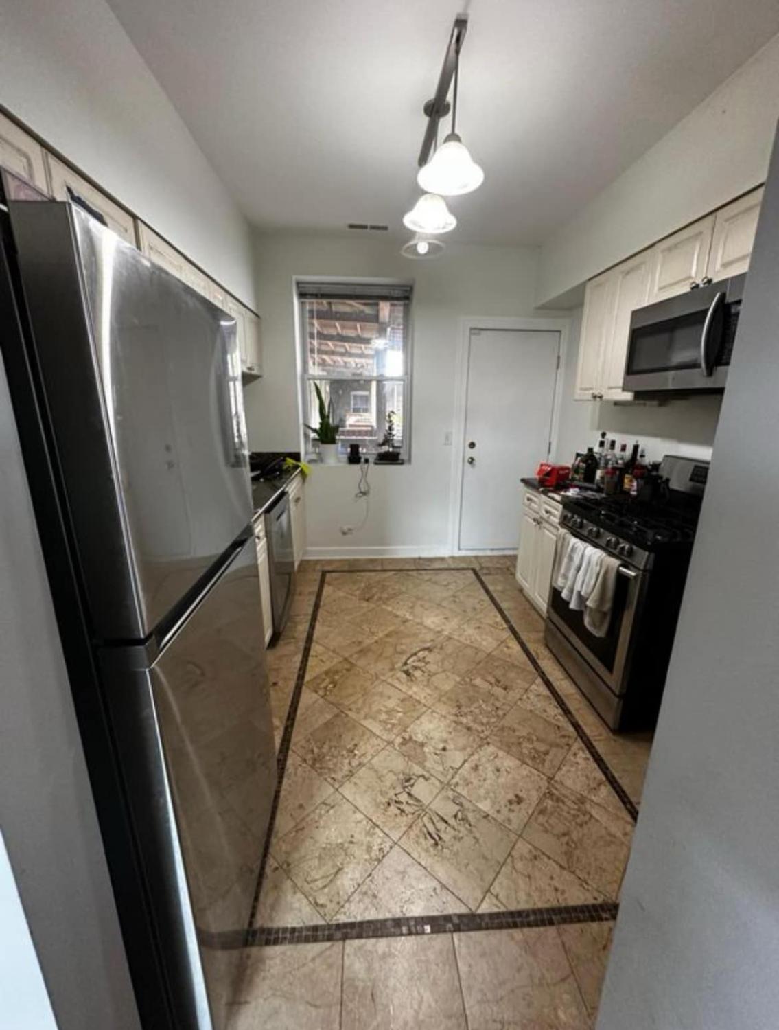 1107 W Winona St #3 Chicago Image 4