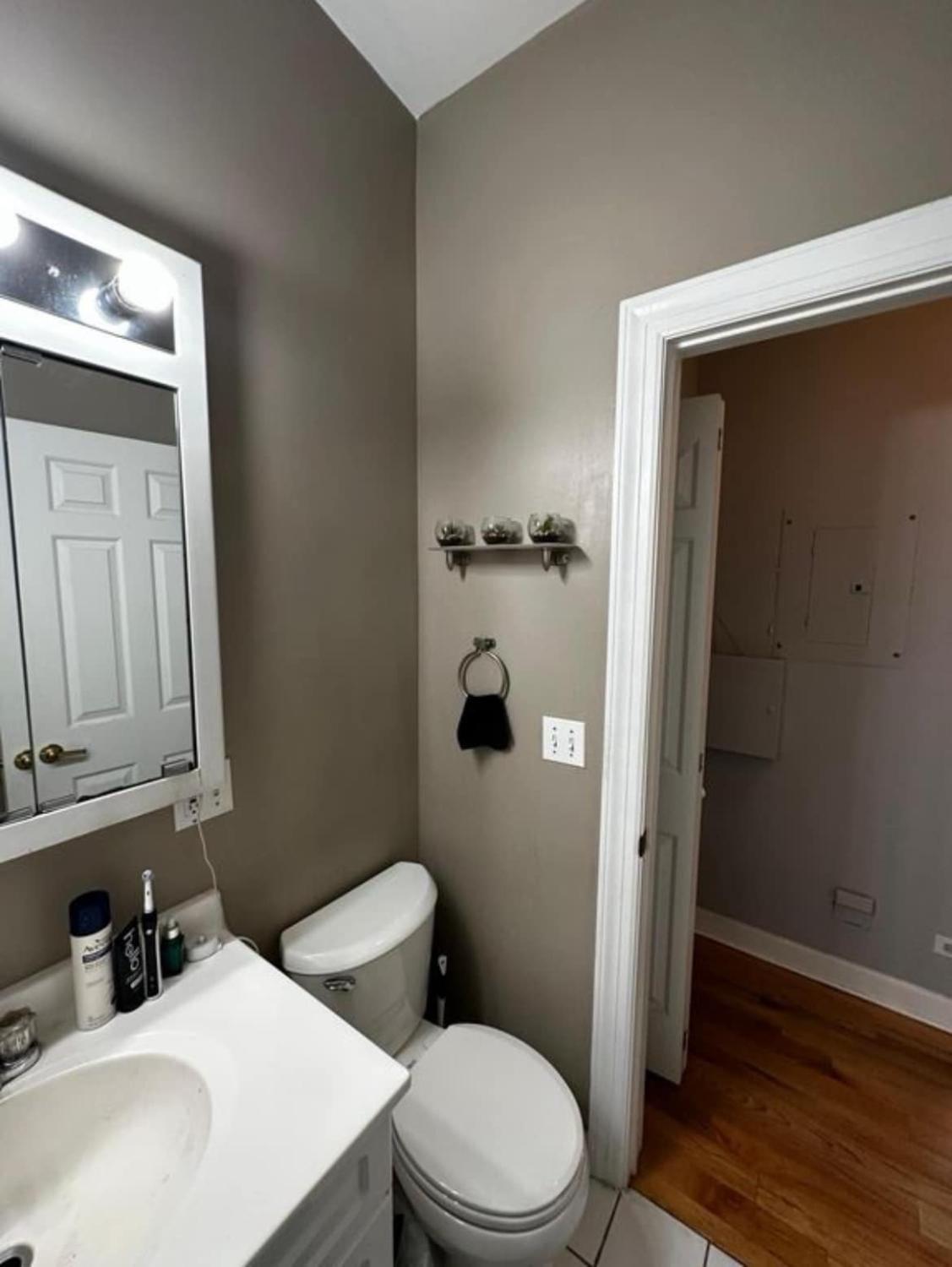 1107 W Winona St #3 Chicago Image 6