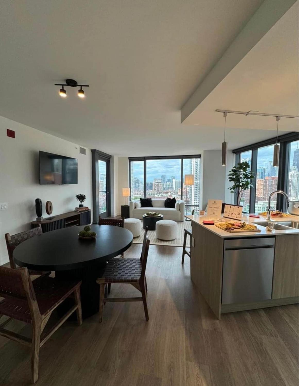 1044 W Van Buren St Chicago Image 7