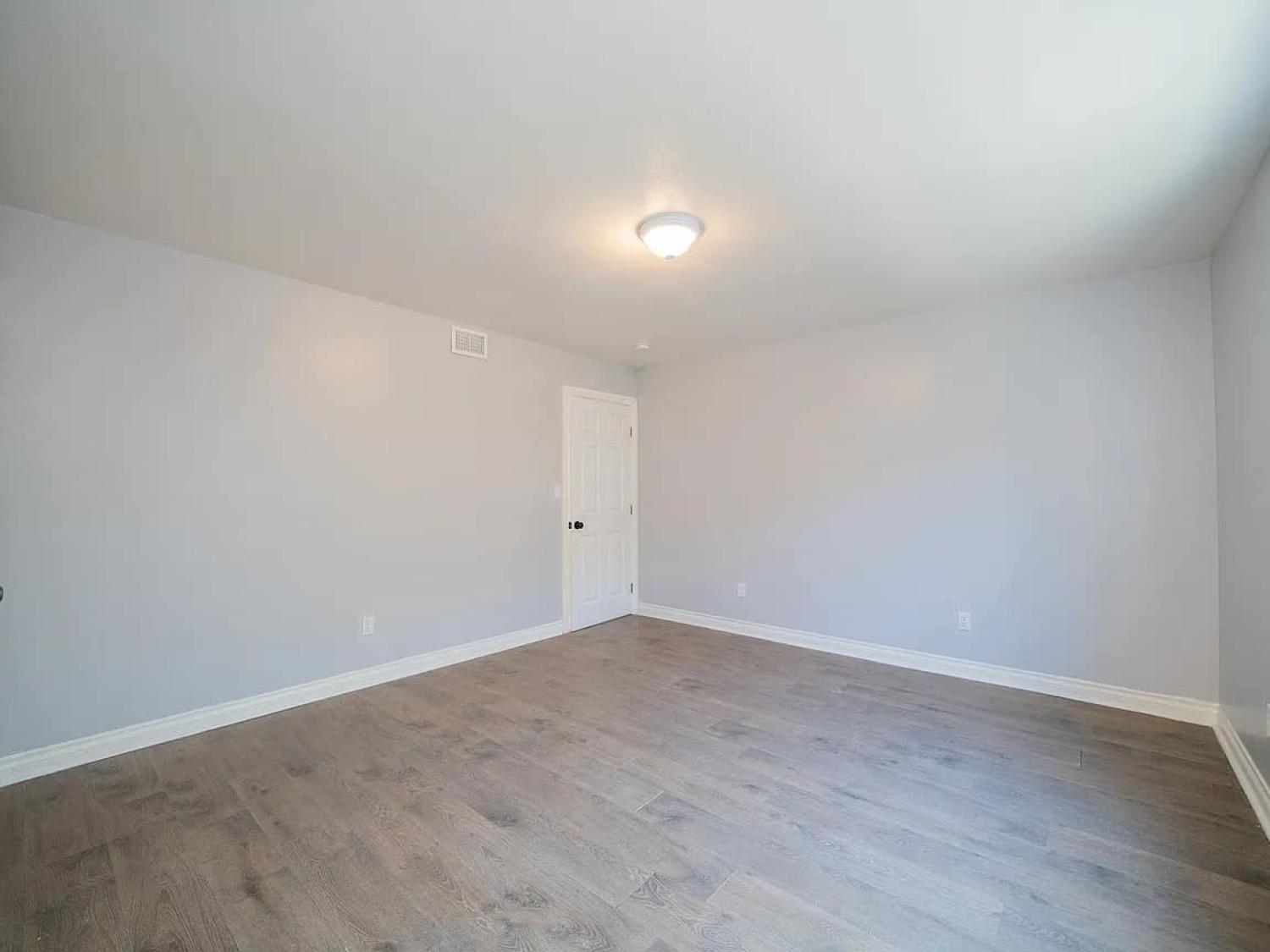 444 W 109th Pl Los Angeles Image 11