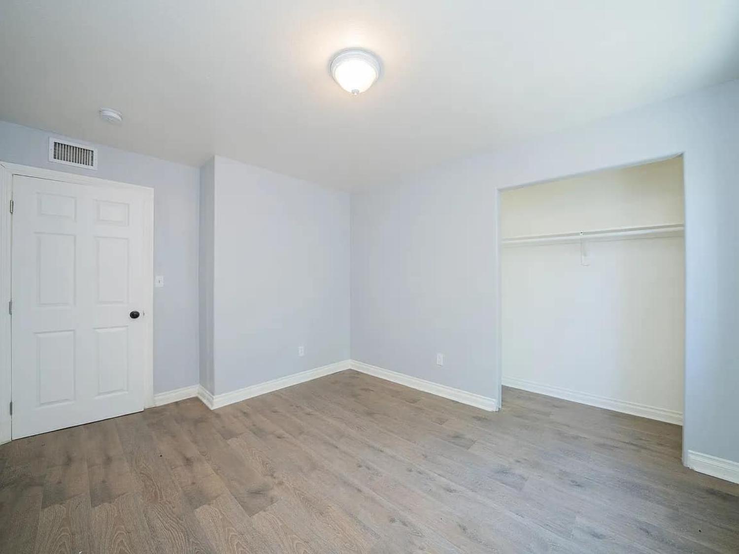 444 W 109th Pl Los Angeles Image 13