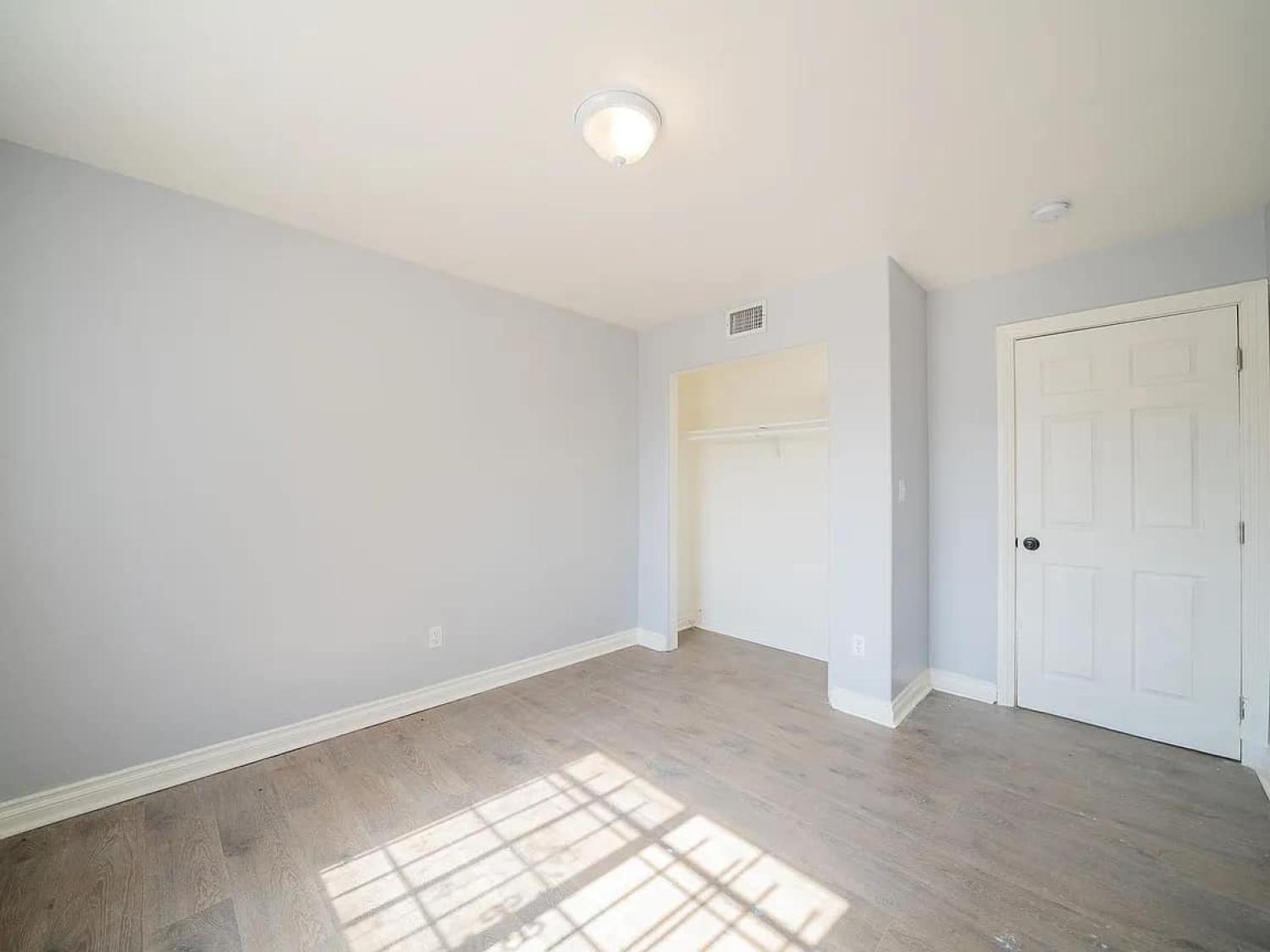 444 W 109th Pl Los Angeles Image 9