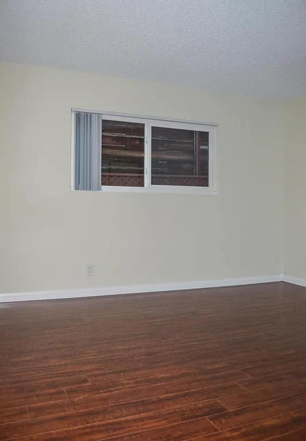 1321 Wellesley Ave APT 3 Los Angeles Image 2
