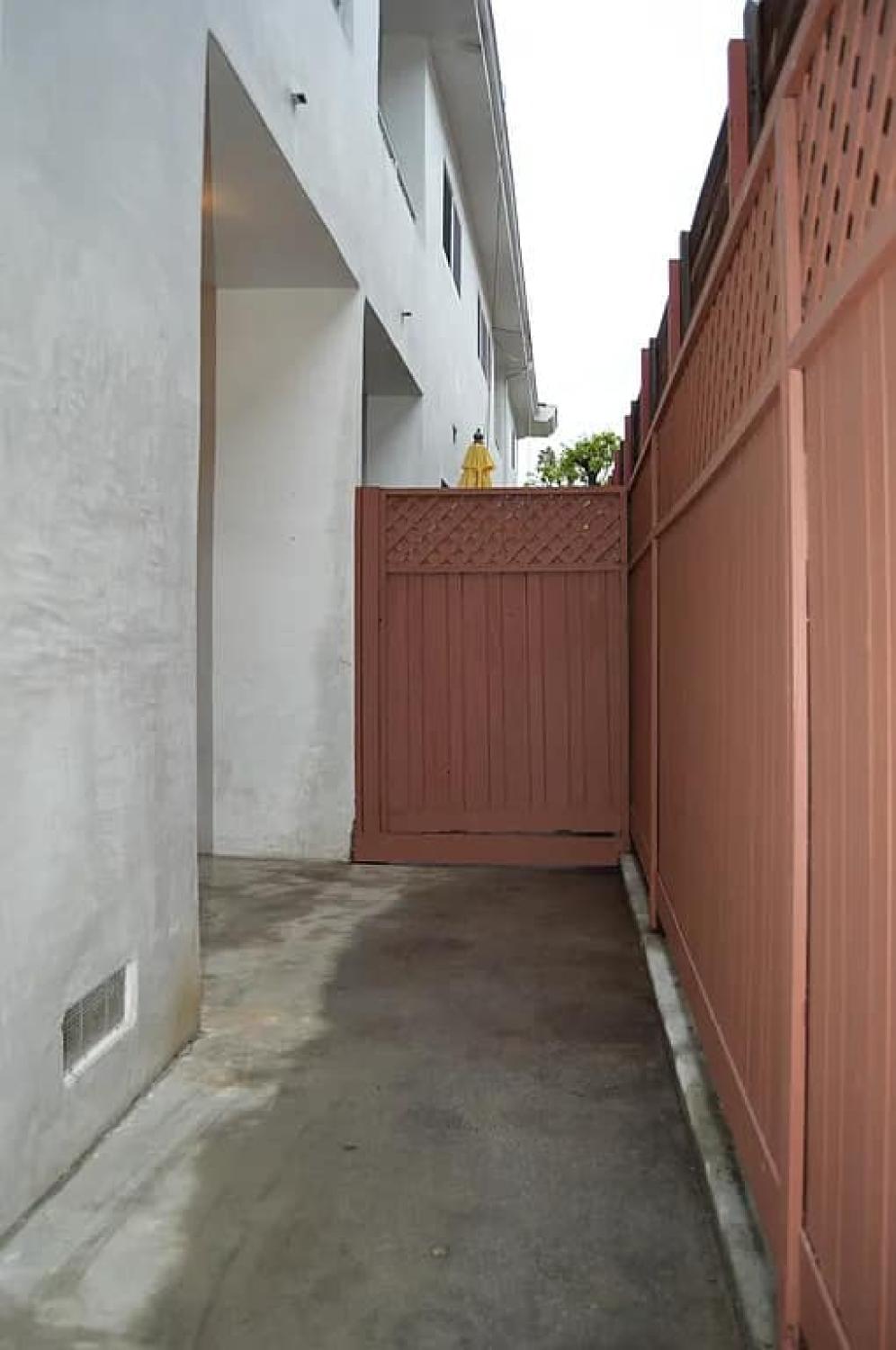 1321 Wellesley Ave APT 3 Los Angeles Image 9