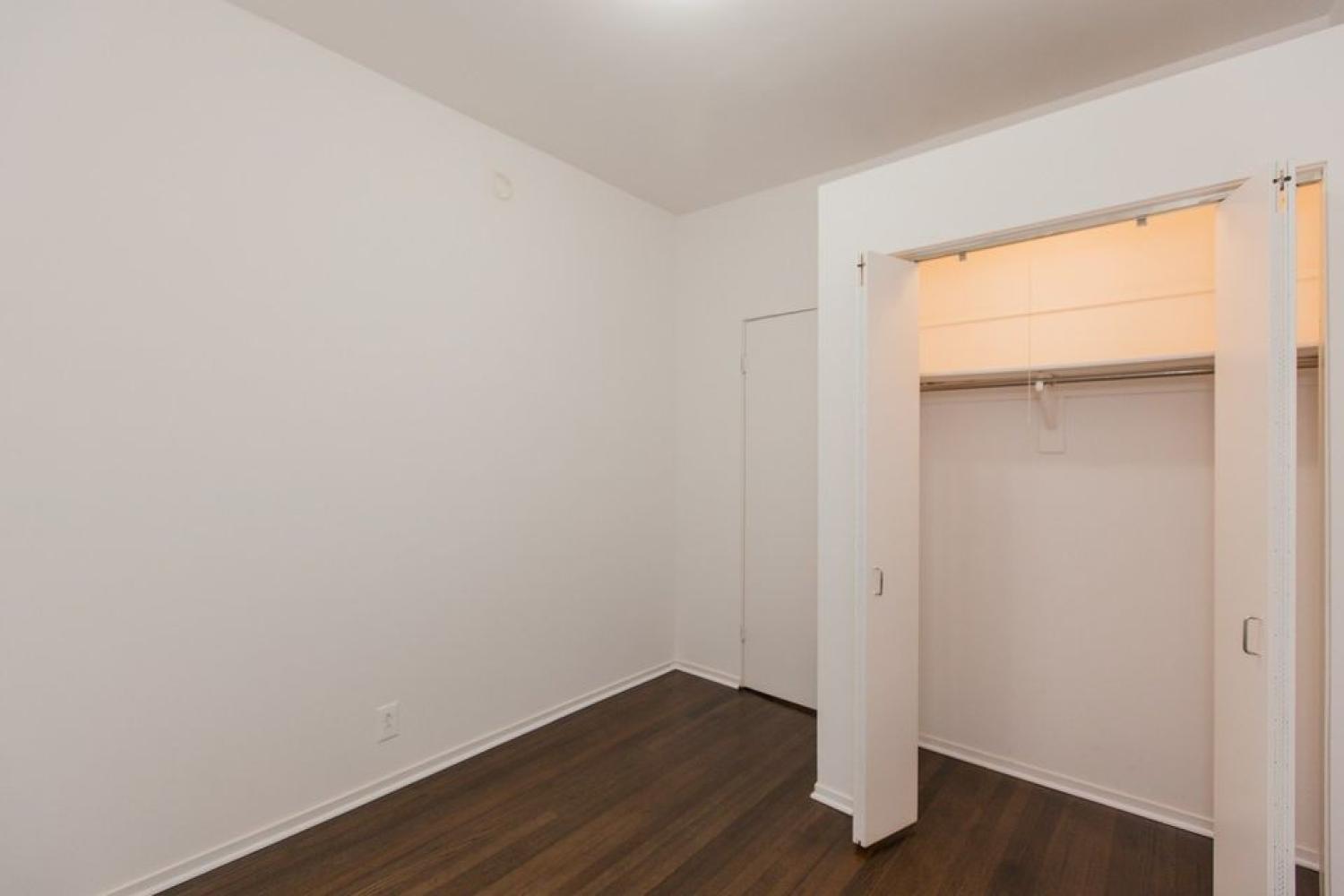 729 W Cornelia Ave Chicago Image 15