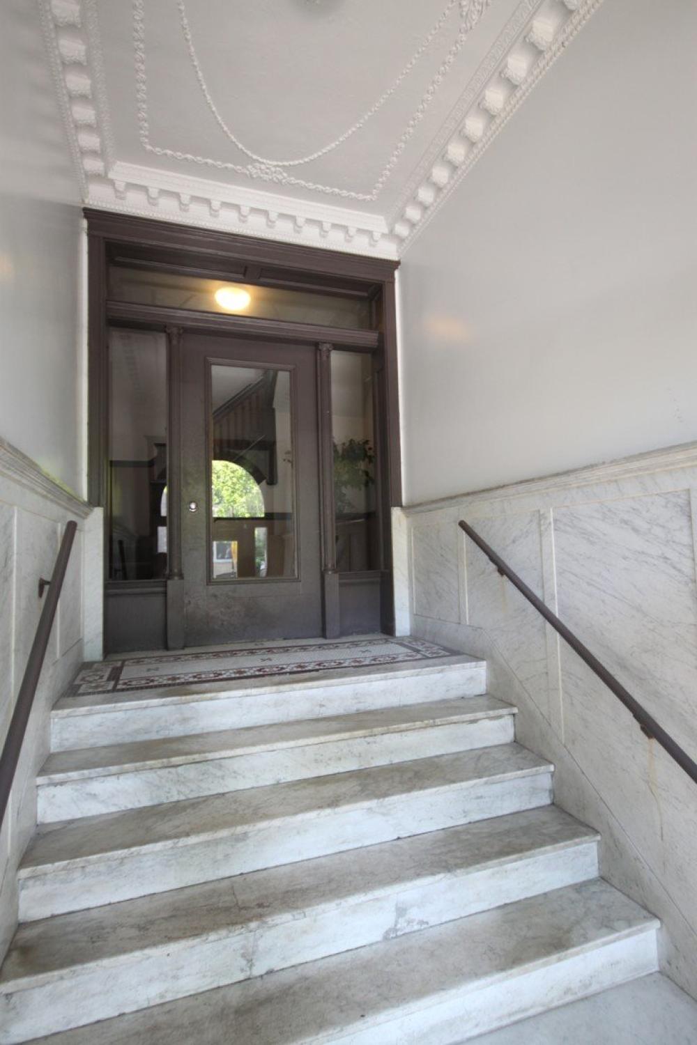 729 W Cornelia Ave Chicago Image 16