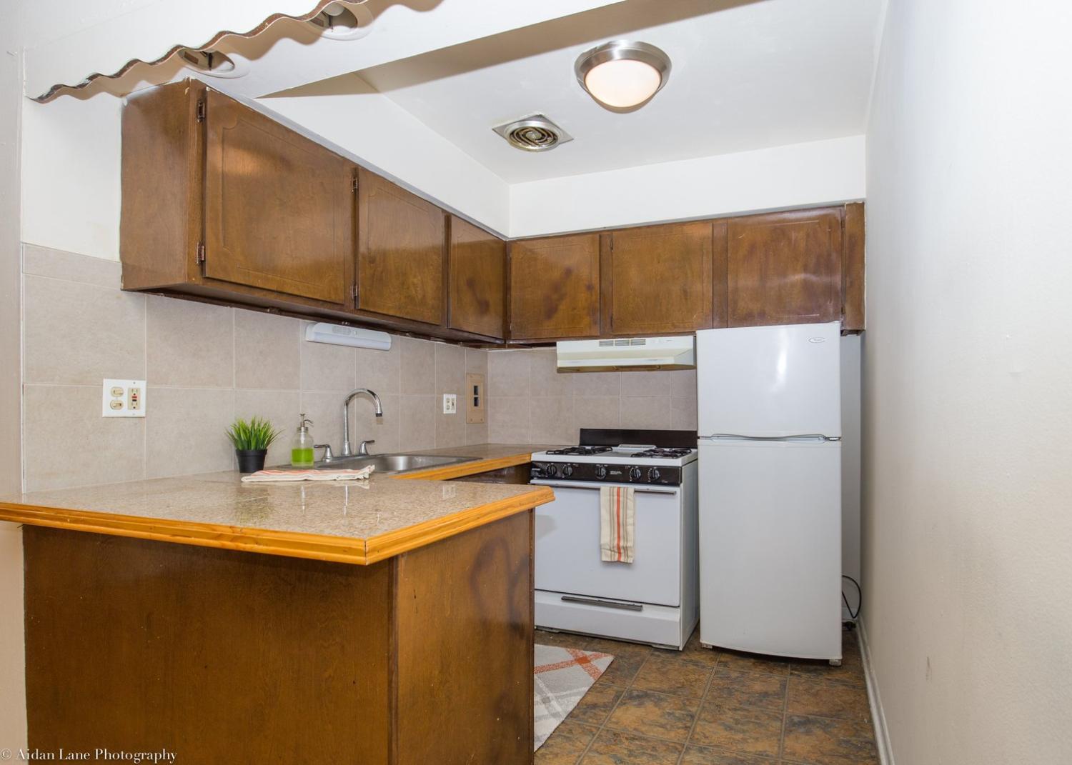 421 W Barry Ave Chicago Image 6