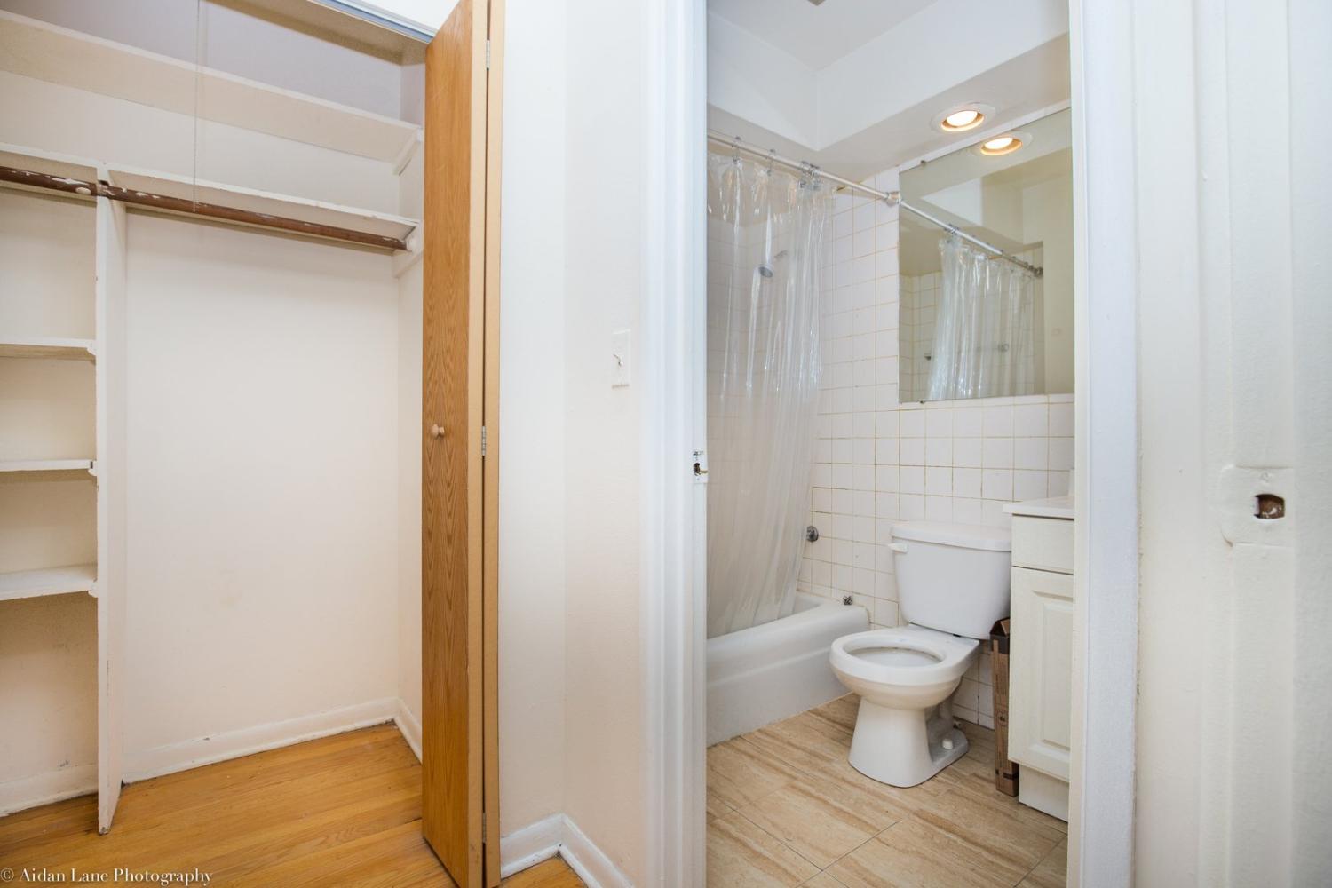421 W Barry Ave Chicago Image 7