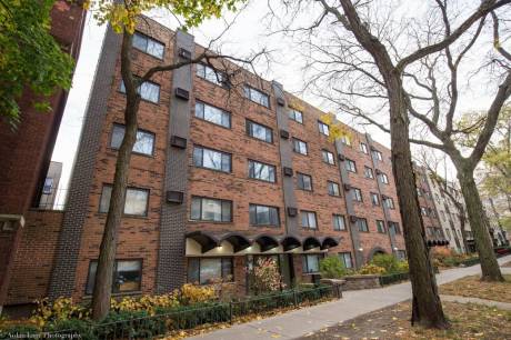 421 W Barry Ave, Chicago, IL, 60657