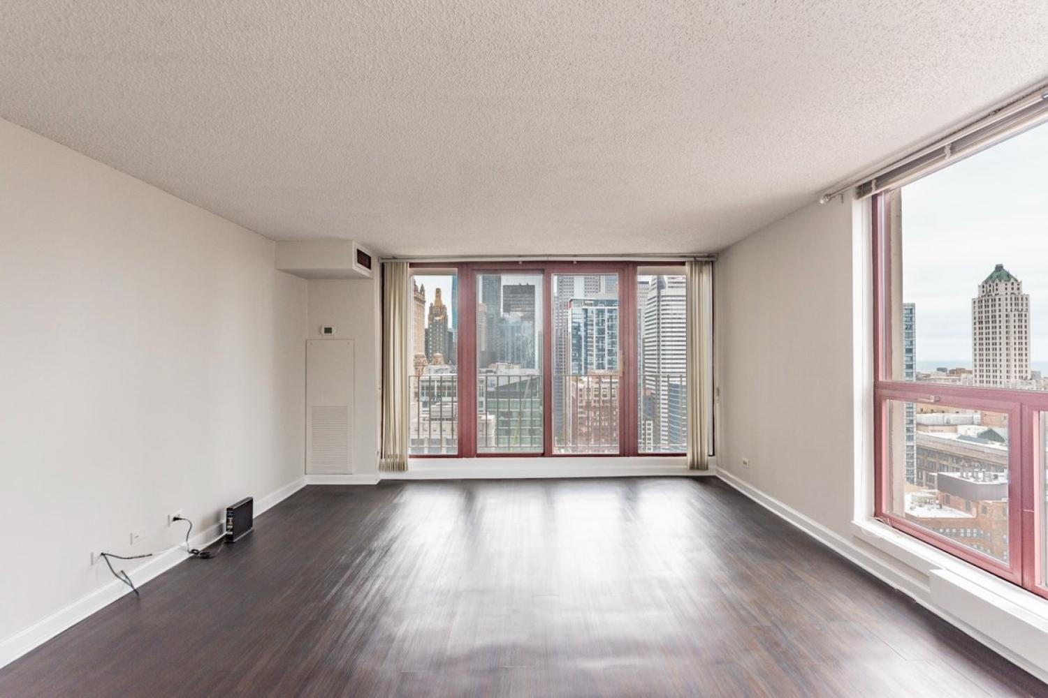 200 N Dearborn Chicago Image 9