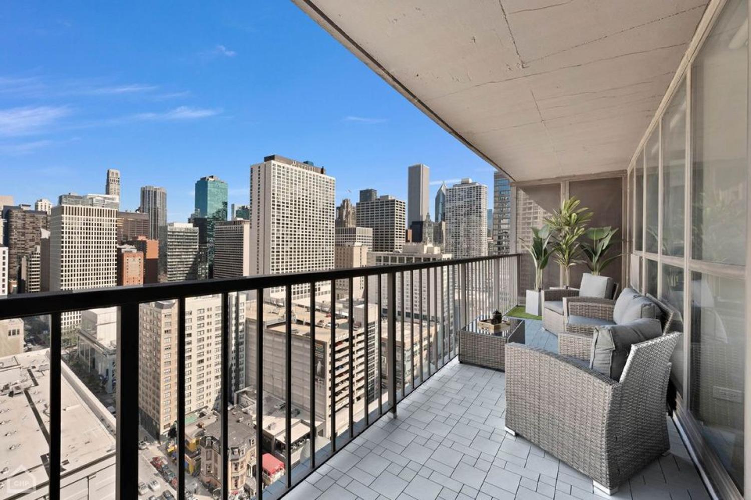 10 E Ontario Street Unit 2501 Chicago Image 7