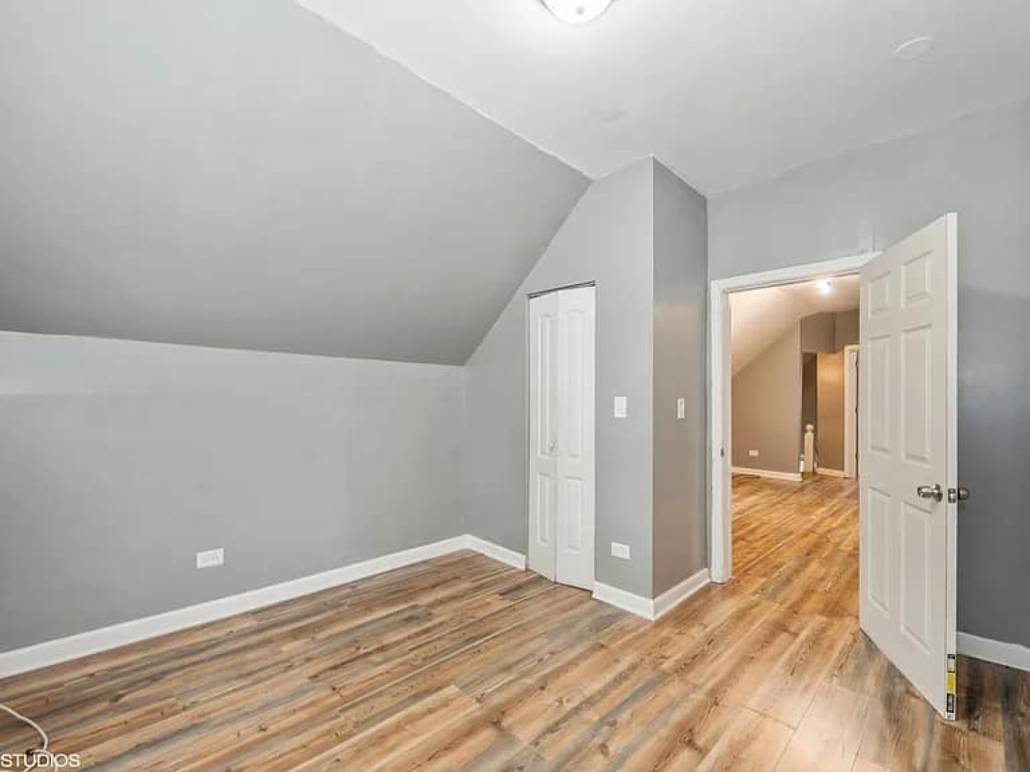 9401 S Saint Lawrence Ave Chicago Image 8