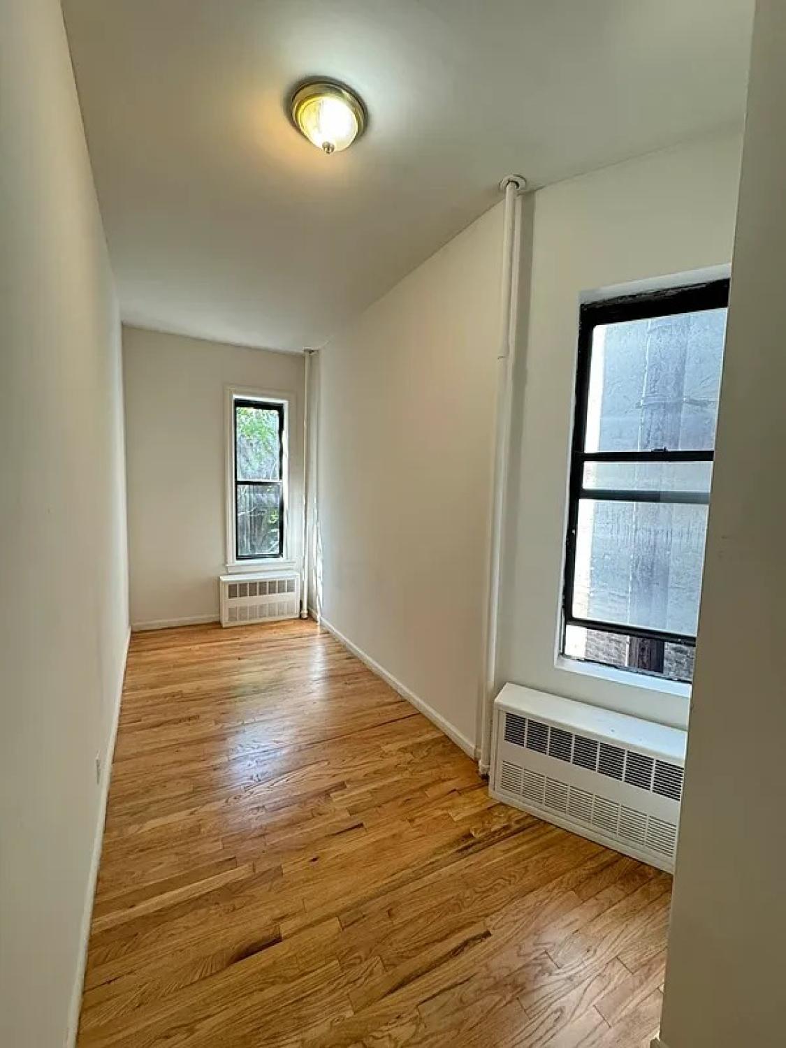 364 west 52nd street-apt. 4W New York Image 4