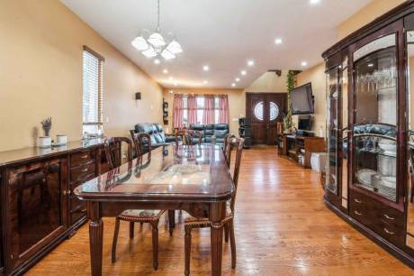 53-33 67th st, Maspeth, NY, 11378