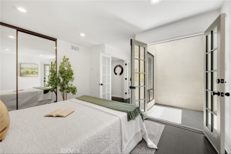 11601 Montana Ave, Los Angeles, CA, 90049