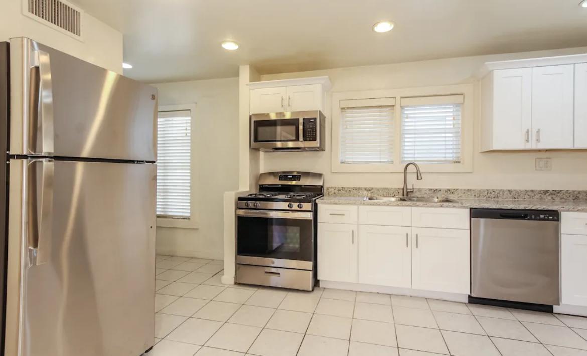 1046 E Indianola Ave Phoenix Image 6