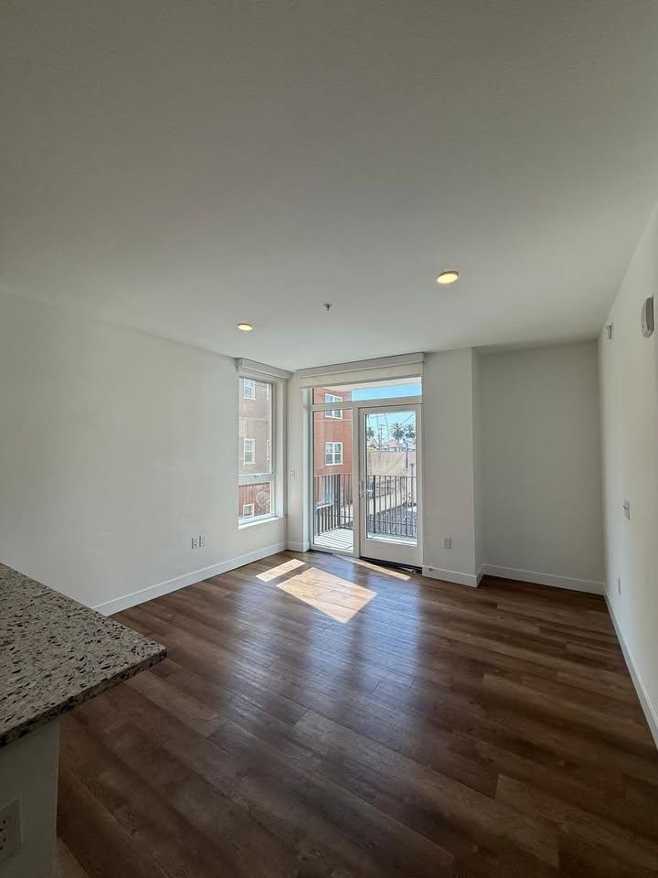 2880 James M Wood Blvd Los Angeles Image 3