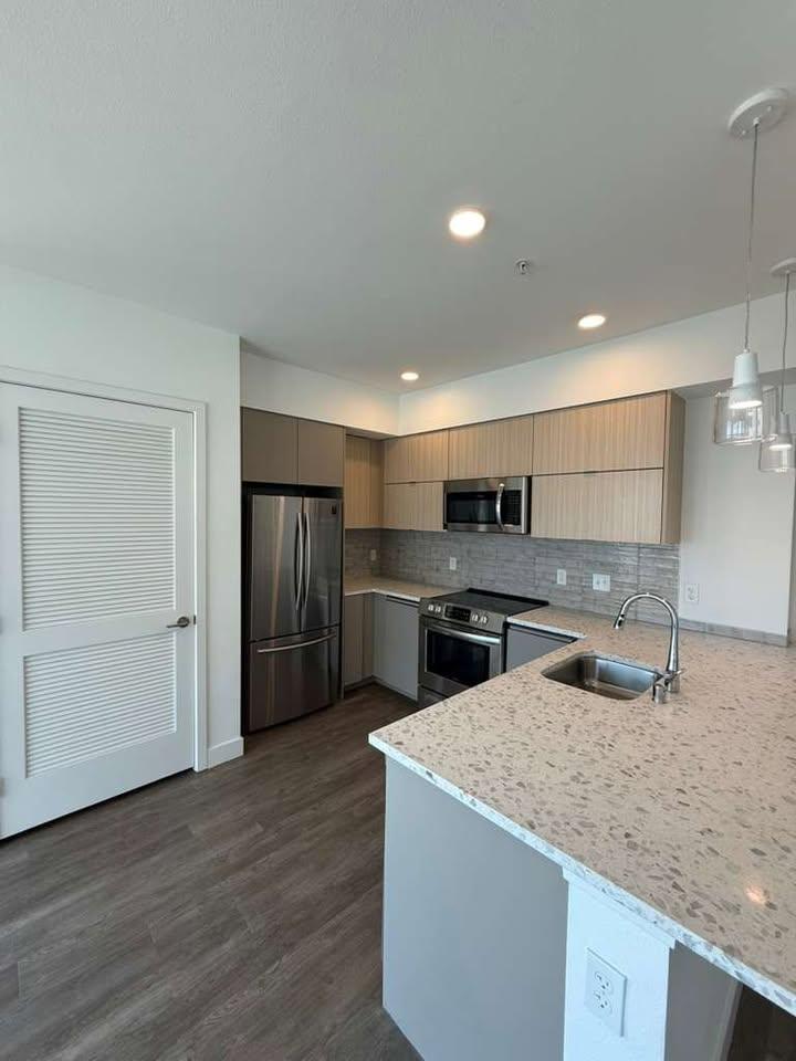 2880 James M Wood Blvd Los Angeles Image 3