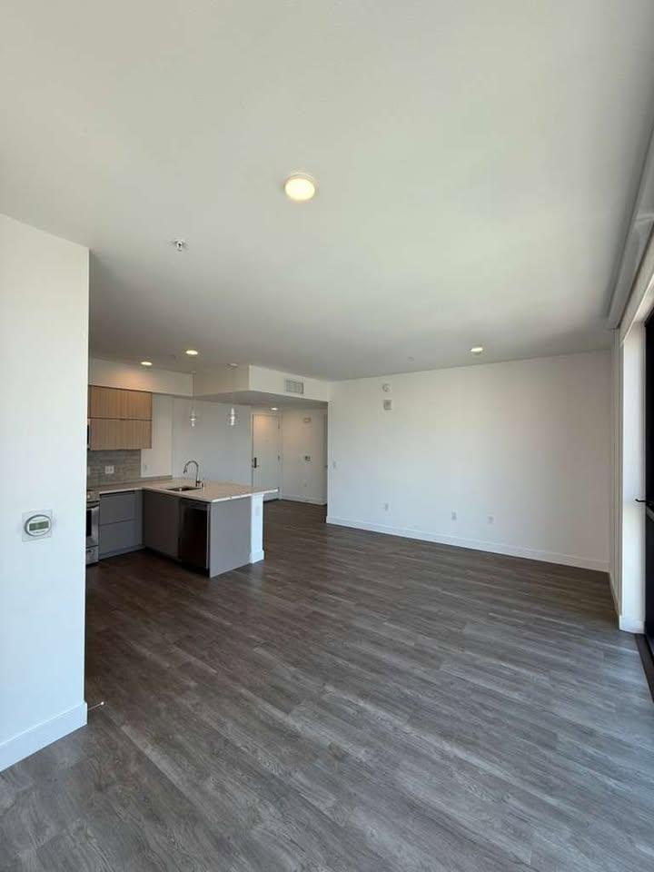 2880 James M Wood Blvd Los Angeles Image 4