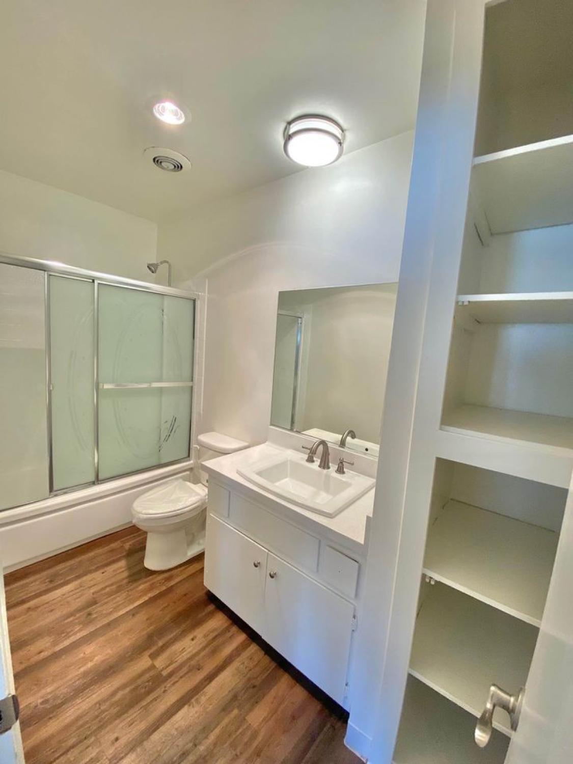 11118 Moorpark St, North Hollywood Los Angeles Image 15