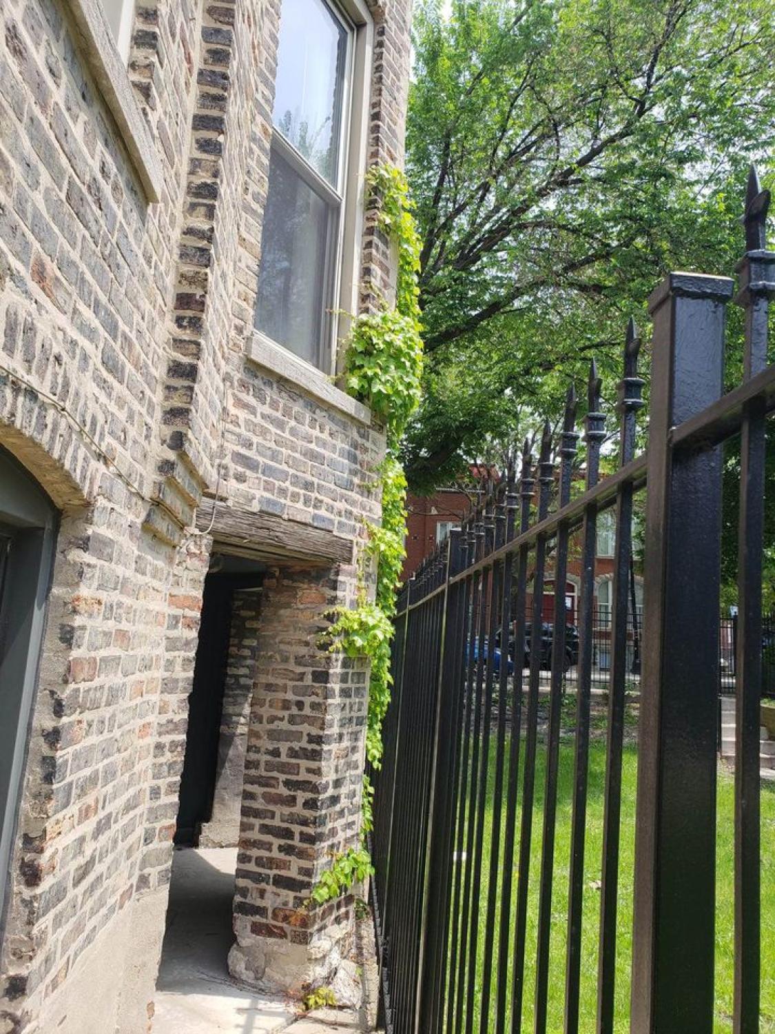1018 S. Oakley Blvd Chicago Image 3