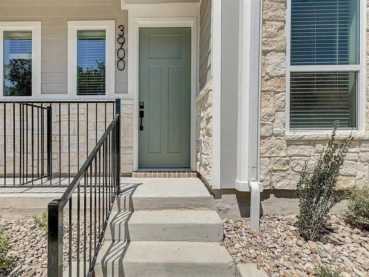 3705 Pockrus Page Rd Denton Image 2