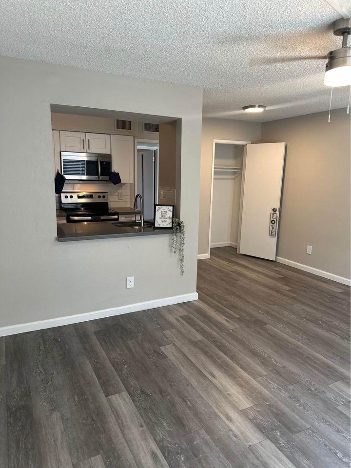 14020 N Black Canyon Hwy Phoenix Image 3