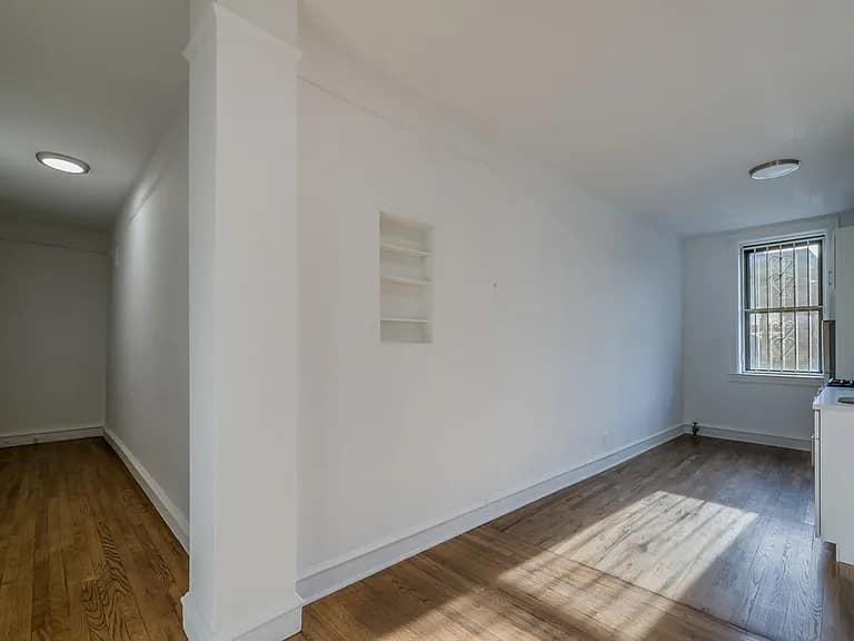 34-50 28th St Astoria New York Image 3