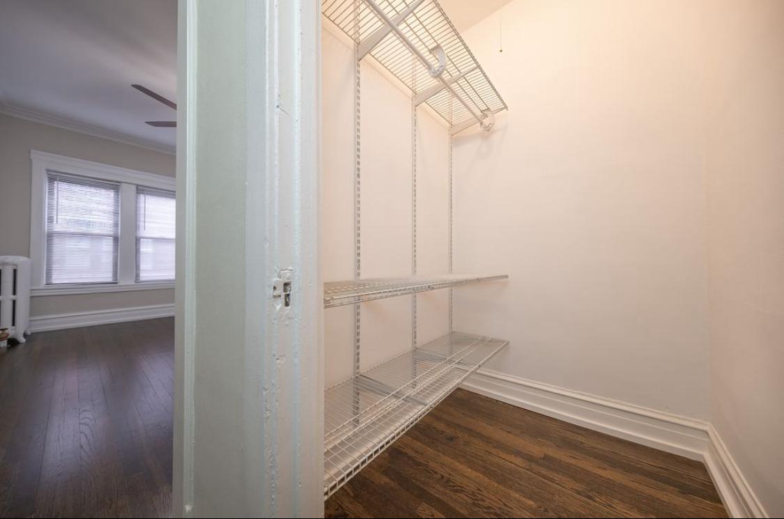 624 W Surf St Chicago Image 4